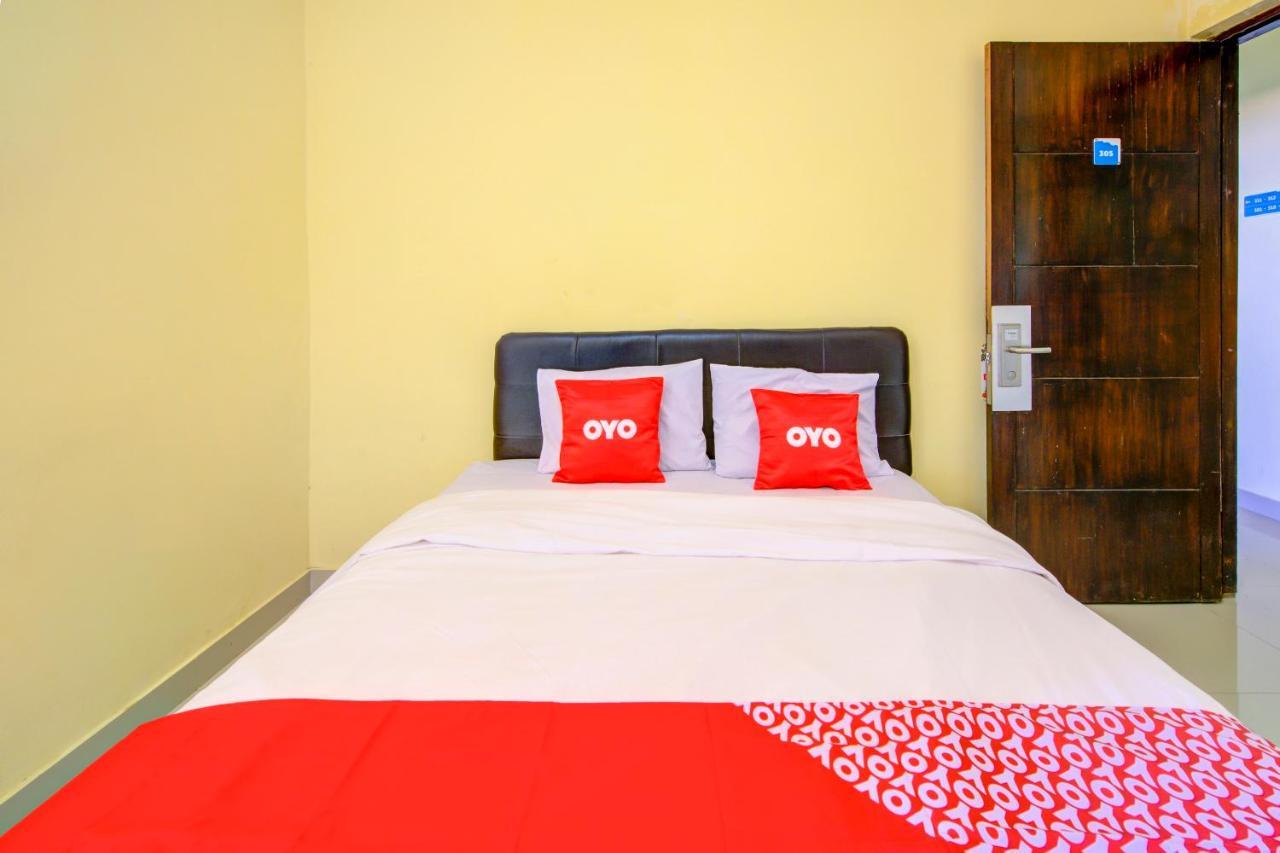 Oyo 3791 Hotel Kja Tegal  Exterior photo